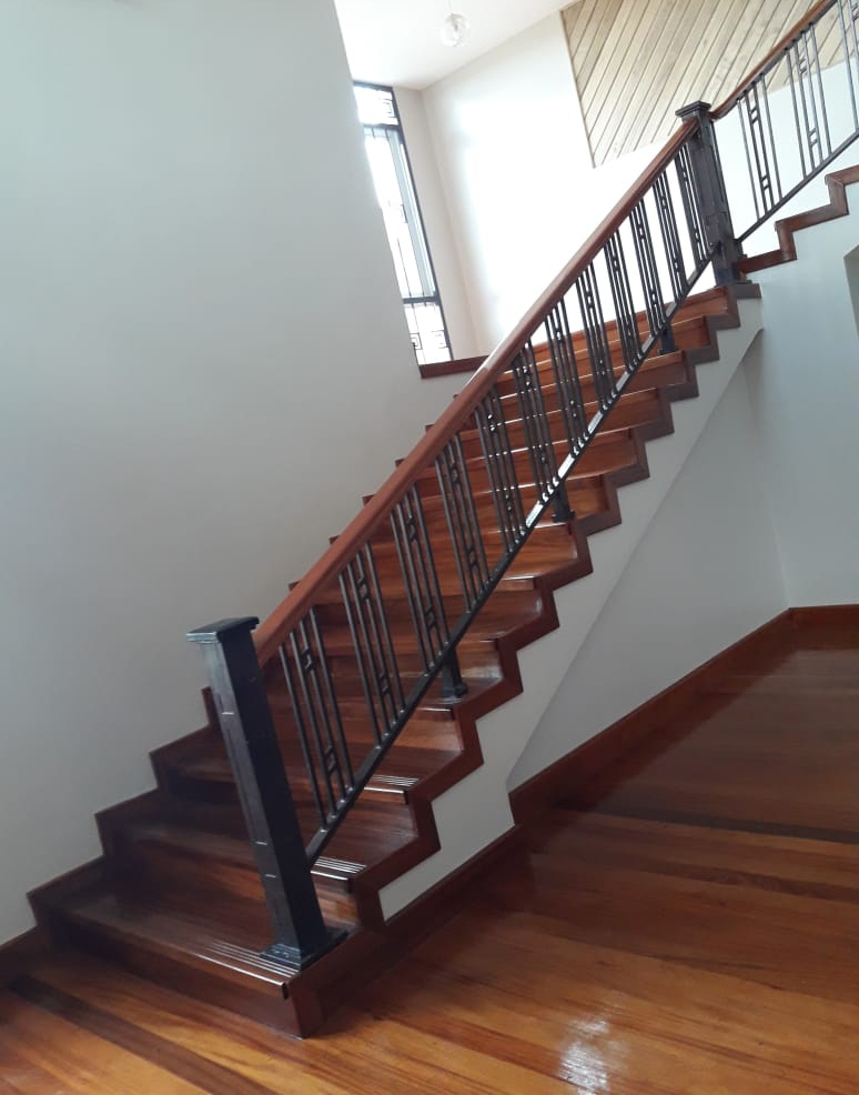 Metal and Wood Blended Staircases